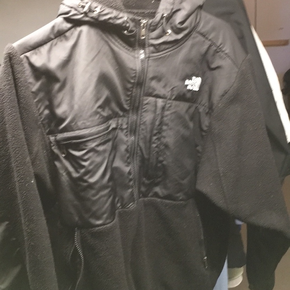 North Face sweater size s